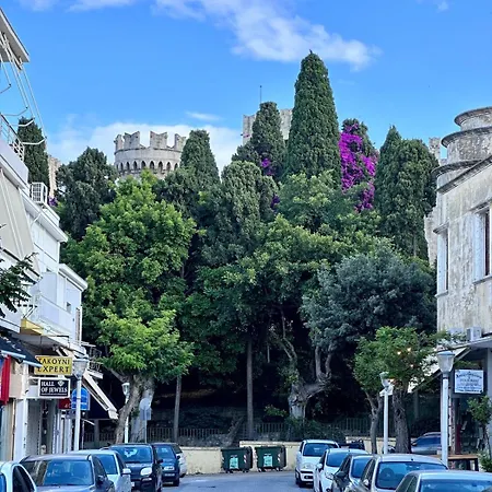 Downtown Small 2 Apartman *
